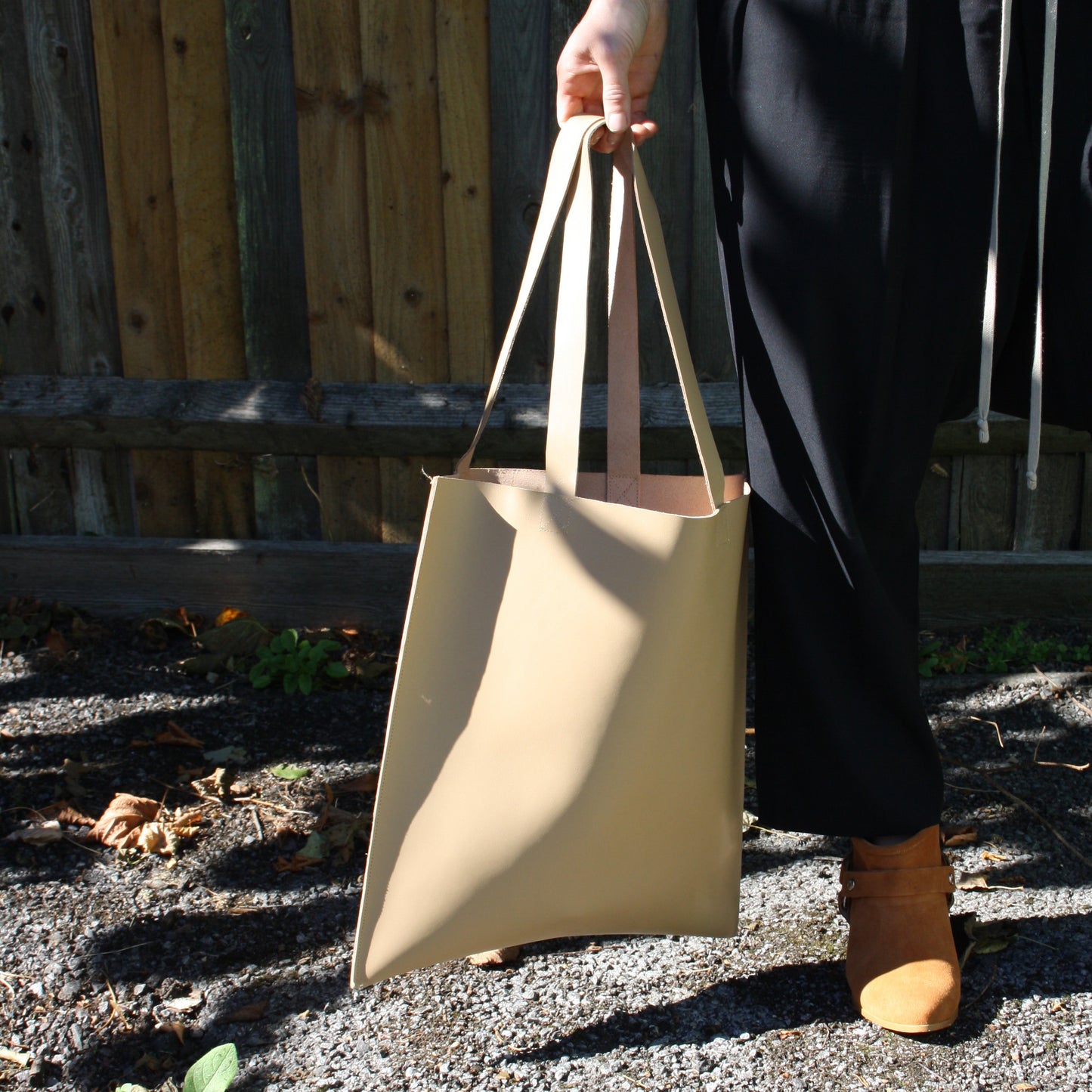 Leather Tote Beige